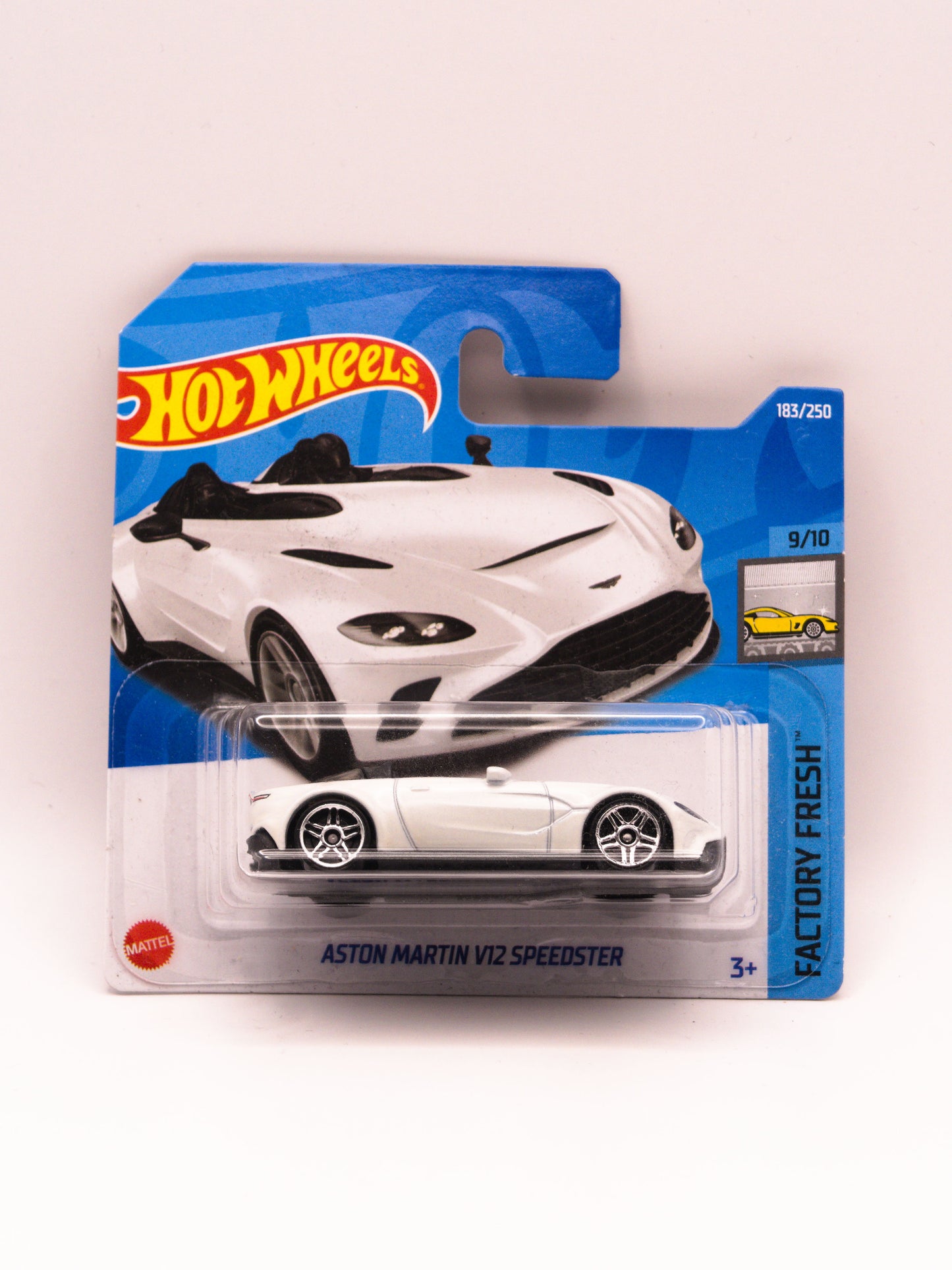 Aston Martin V12 Speedster Biały