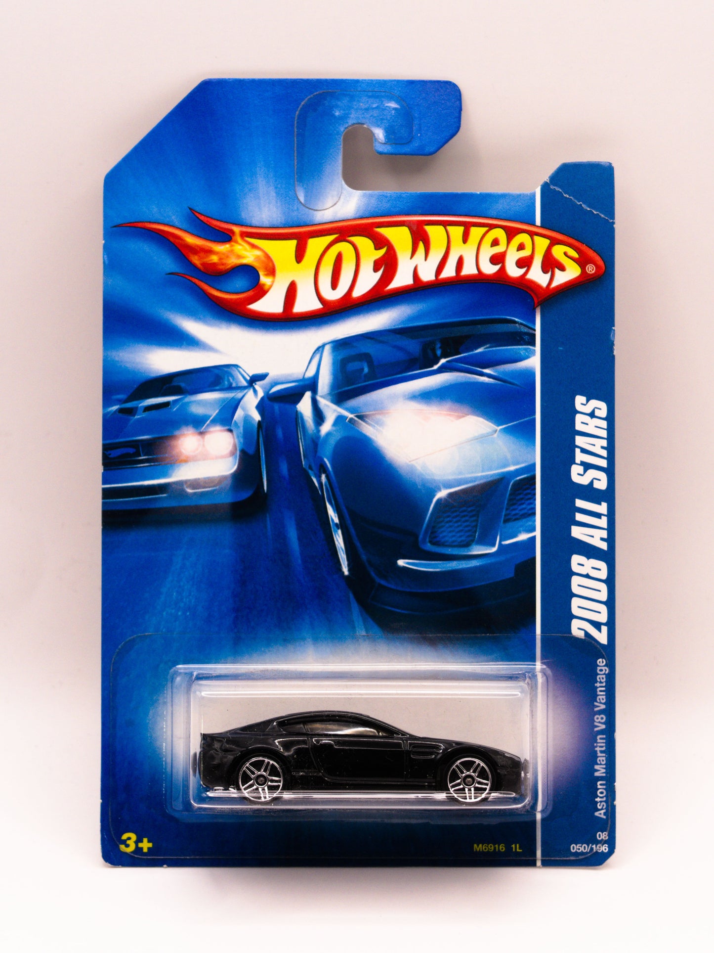 Aston Martin V8 Vantage Czarny *Uszkodzona Karta