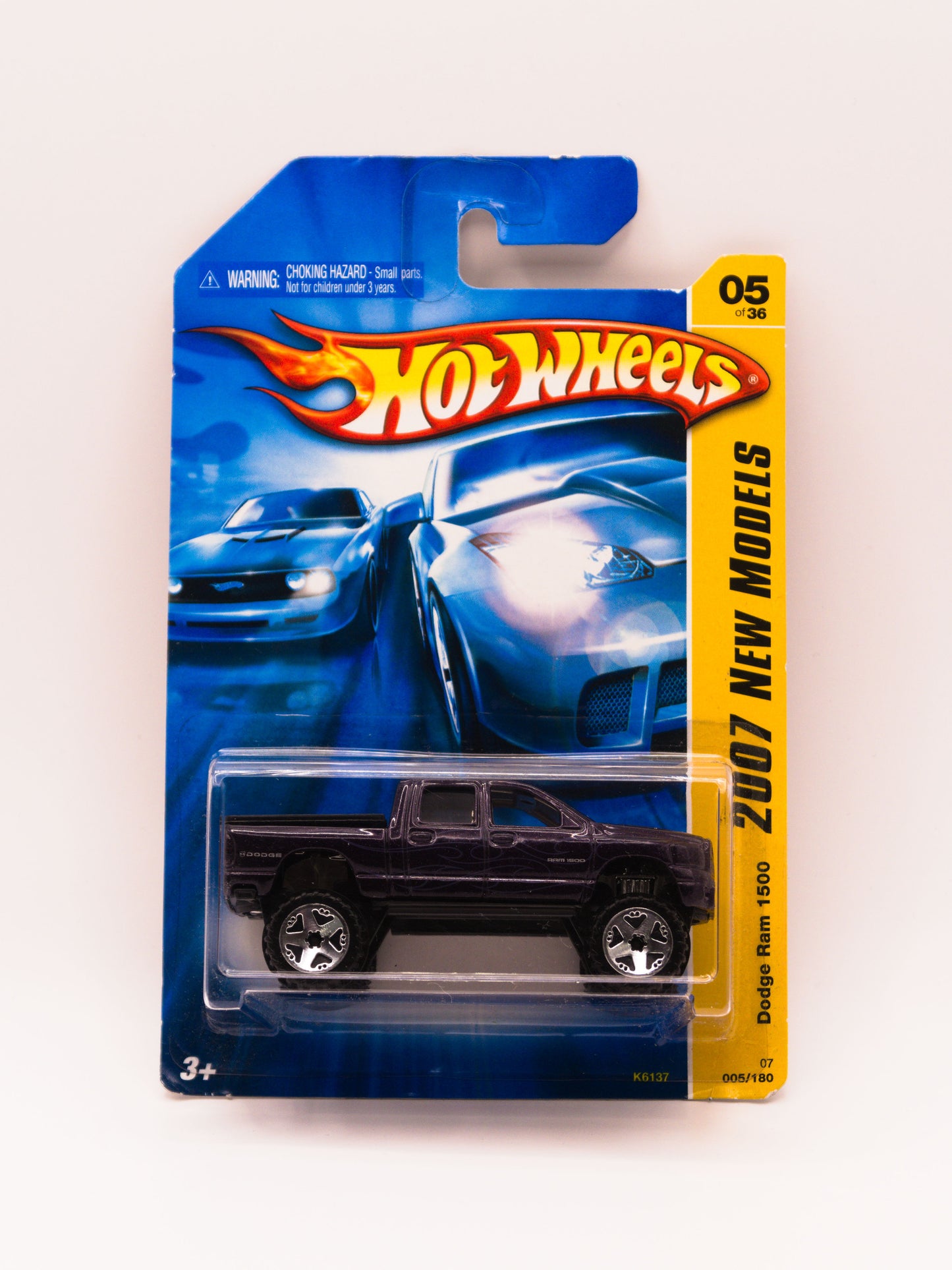 Dodge Ram 1500 Fioletowy