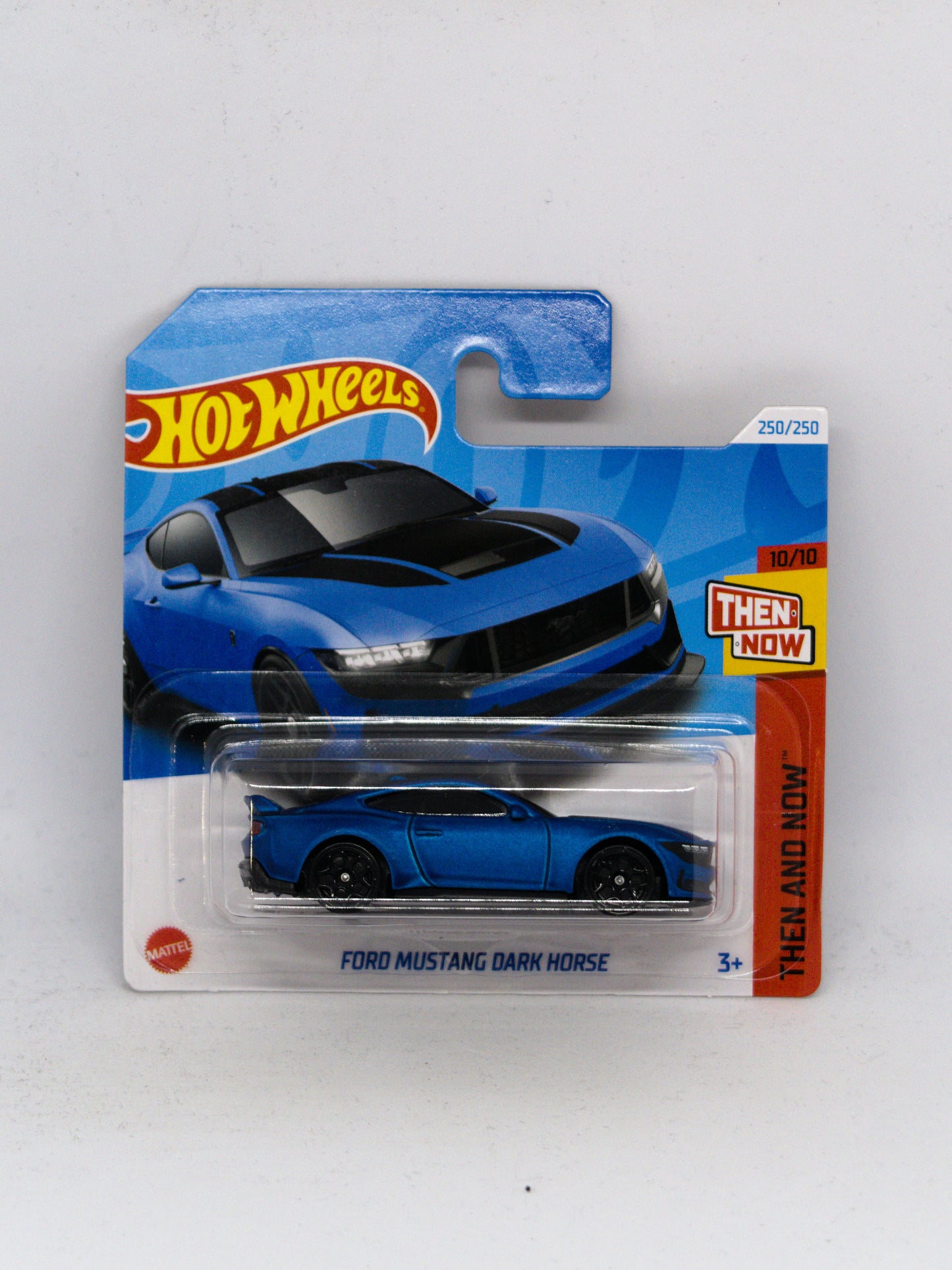 Ford Mustang Dark Horse Niebieski