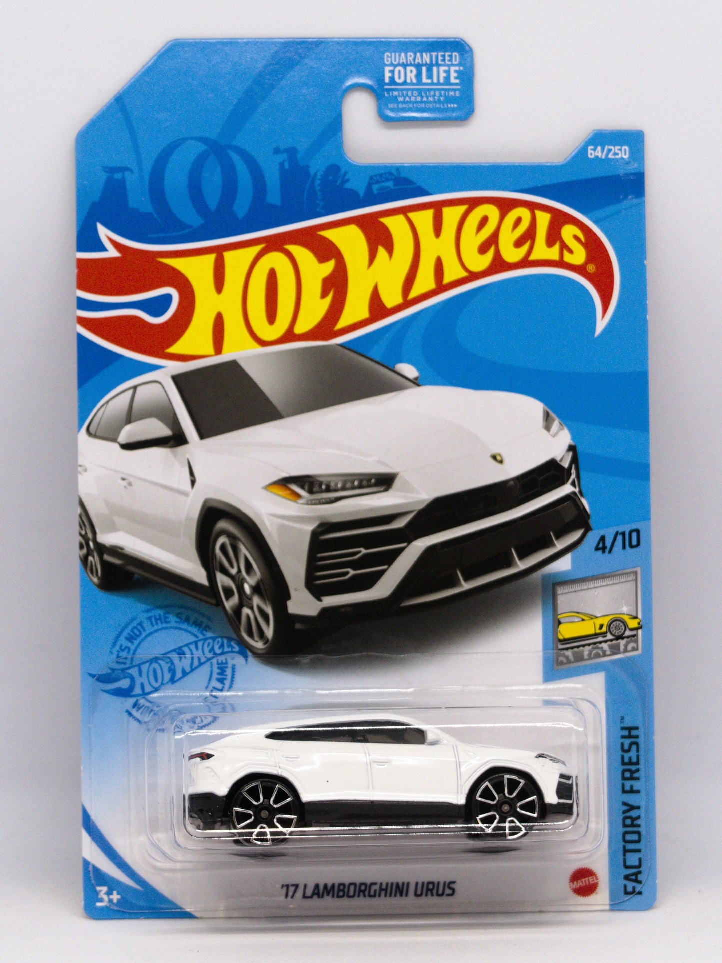 Lamborghini Urus Biały