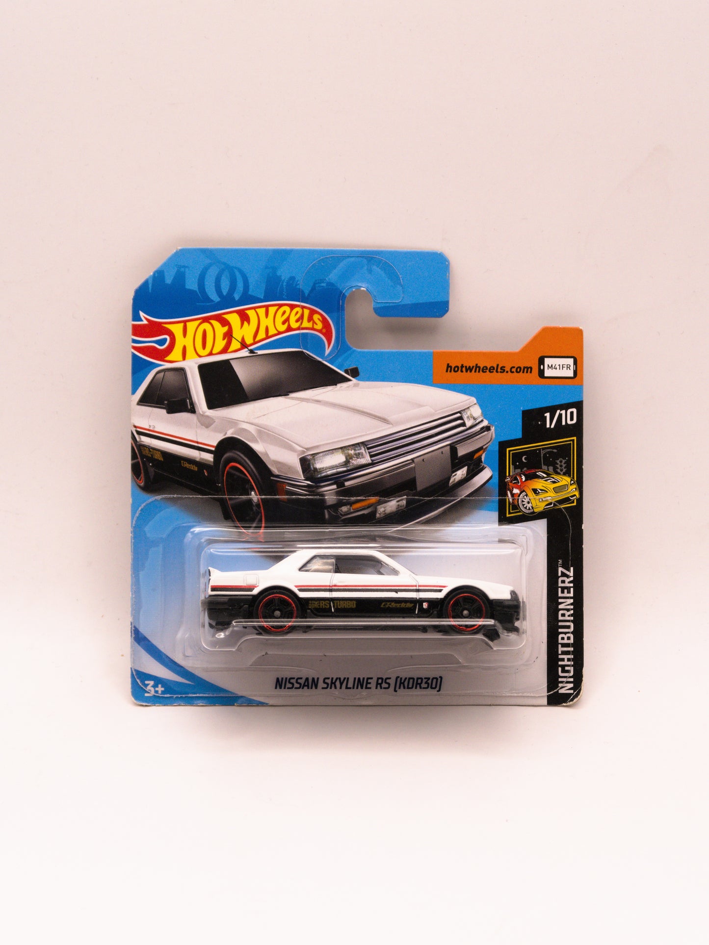 Nissan Skyline RS (KDR30) Biały