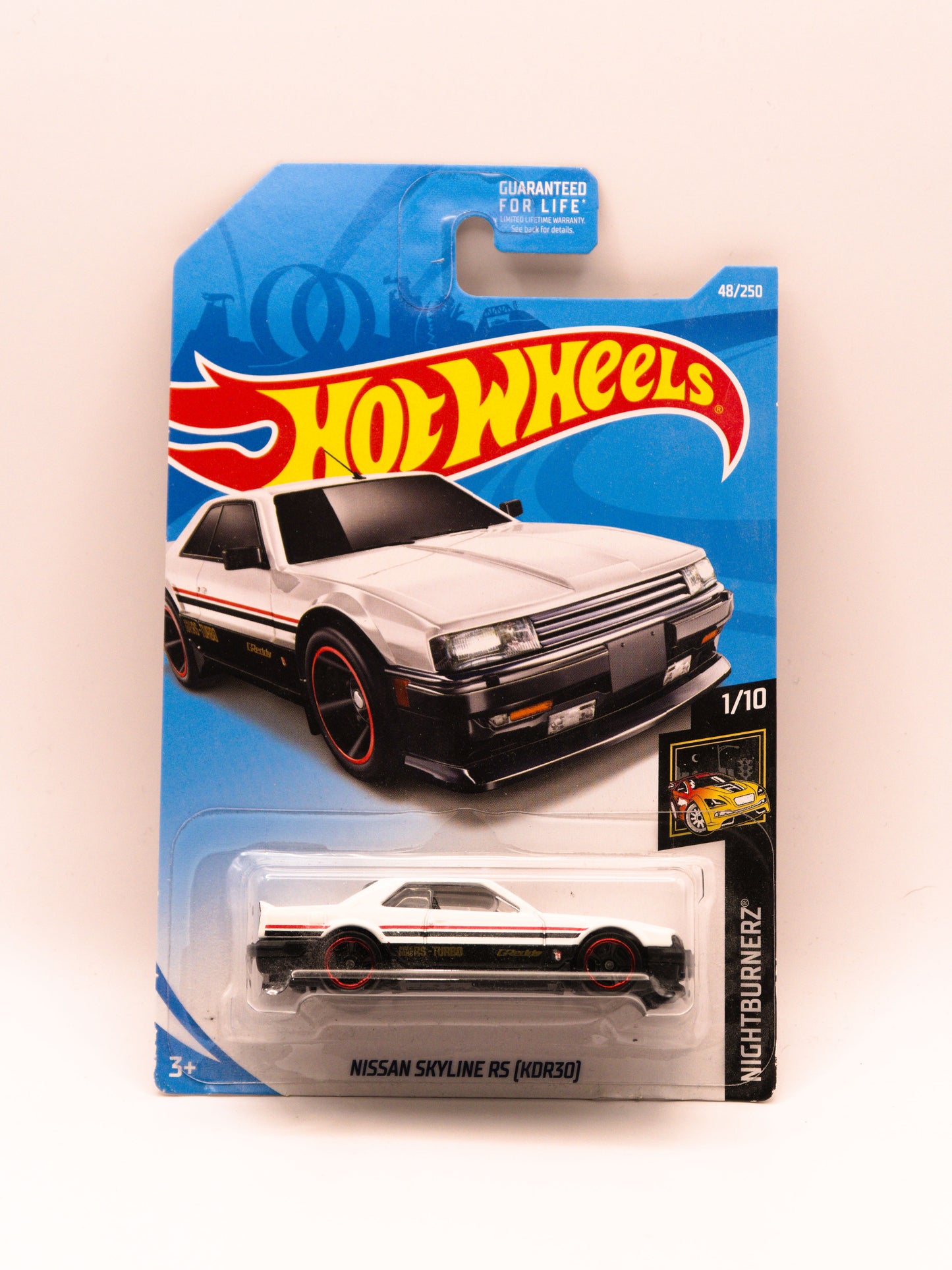 Nissan Skyline RS (KDR30) Biały