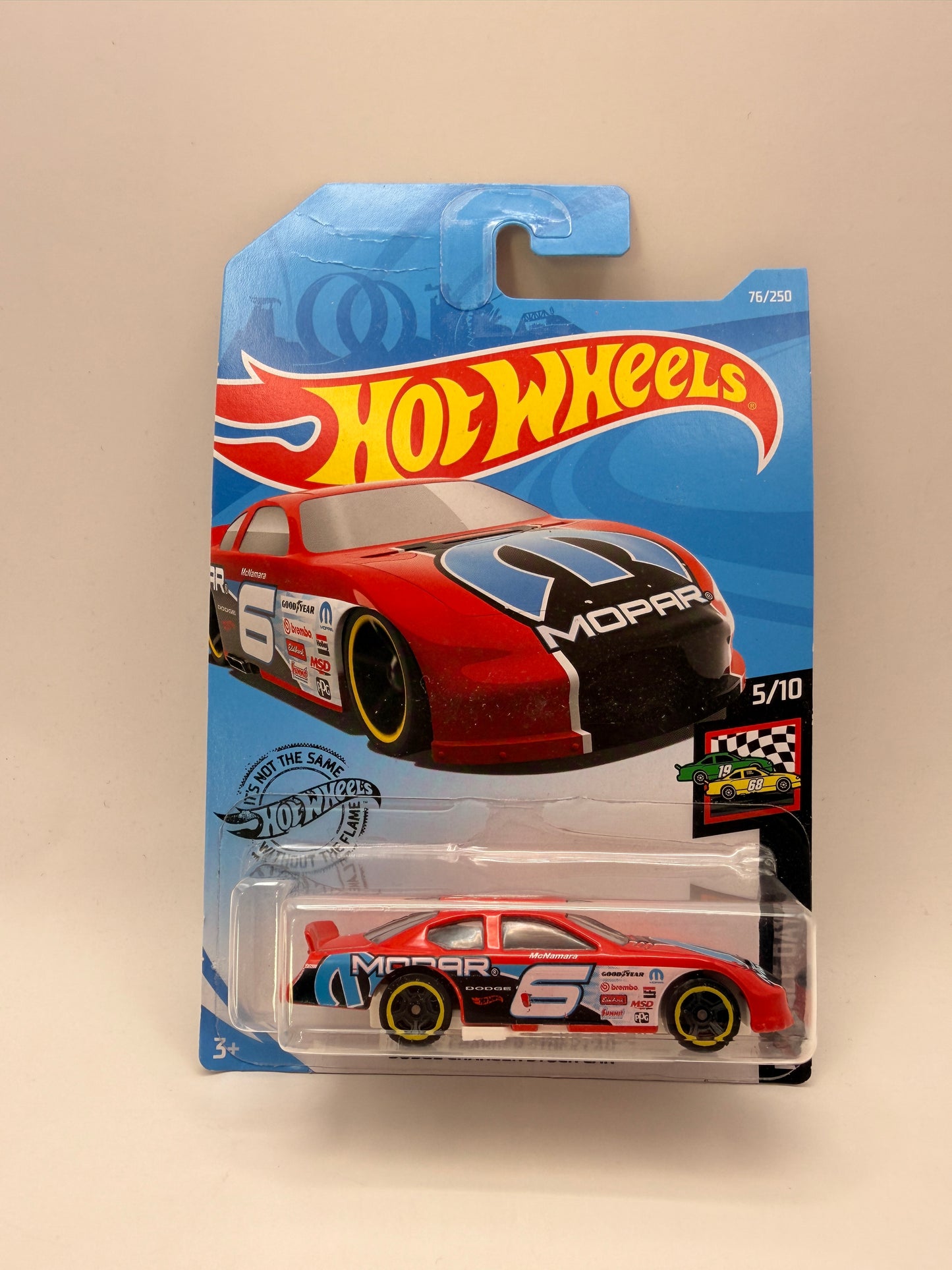 Dodge Charger Stock Car Czerwony *Gorsza Karta