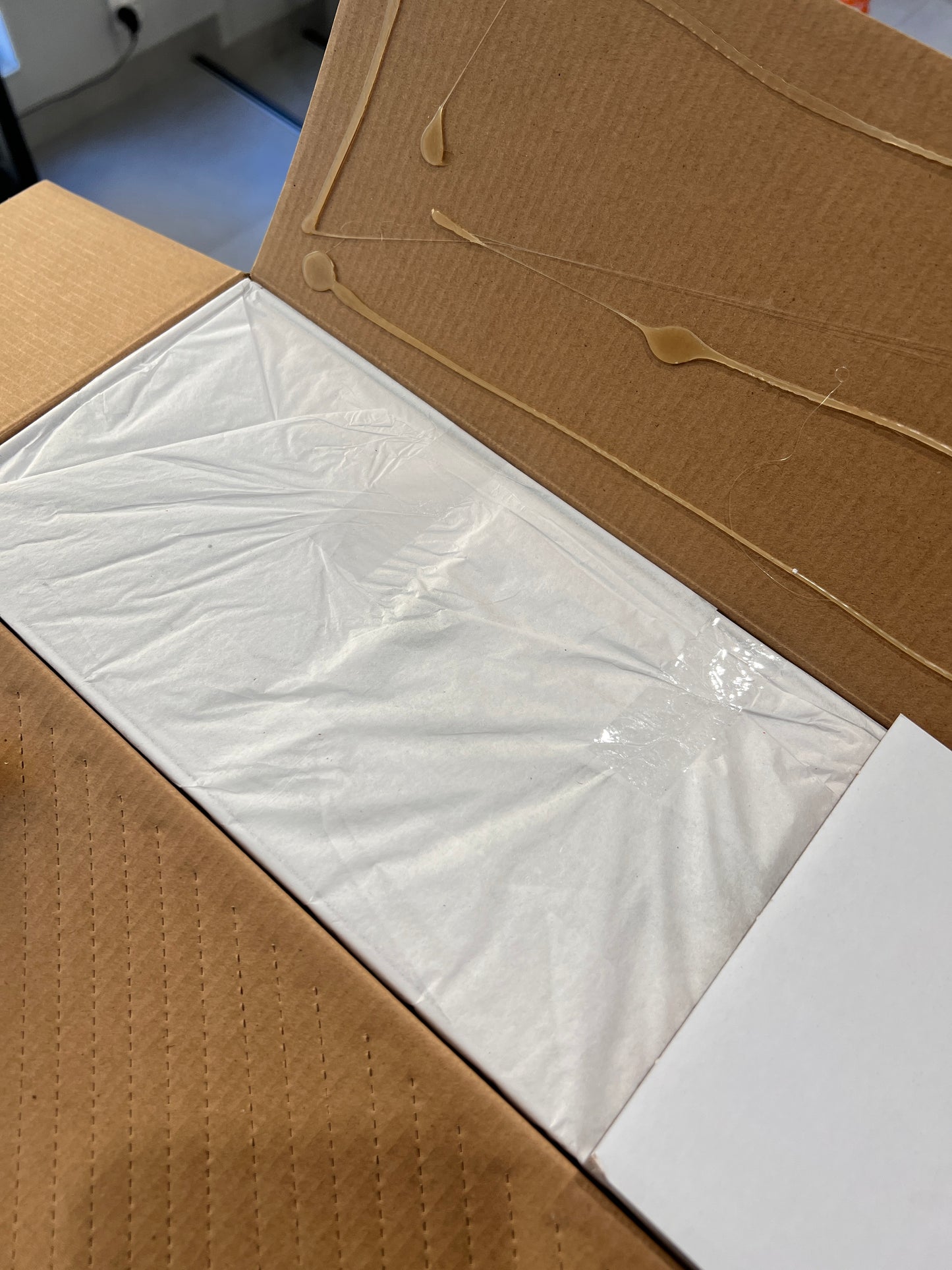 Hot Wheels x Daniel Arsham - Kolekcjonerski Case + Eroded Porsche 930