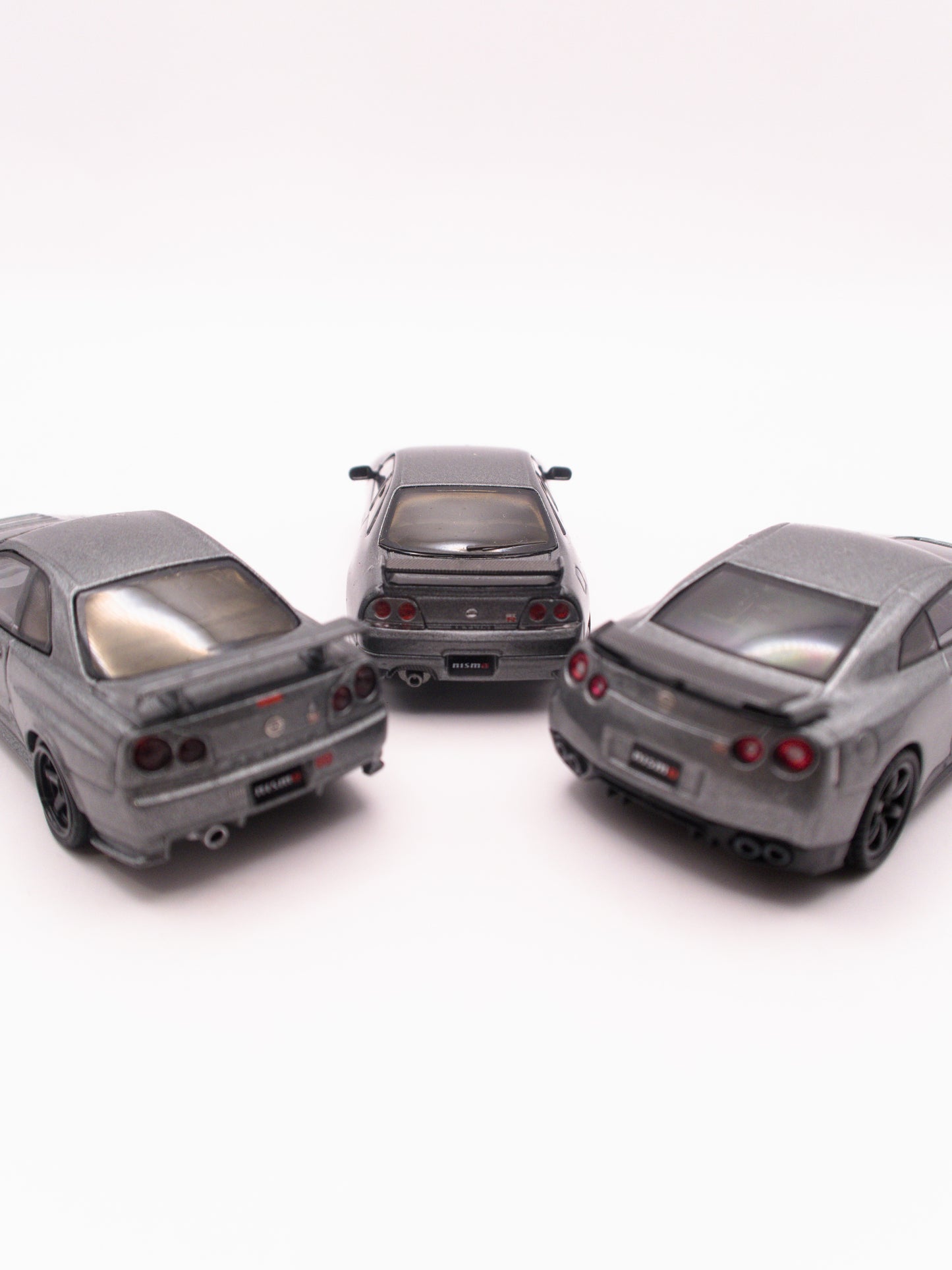 Zestaw 3x Mini GT Nissan Skyline Nismo CRS Szary #1089, #1128, #1160