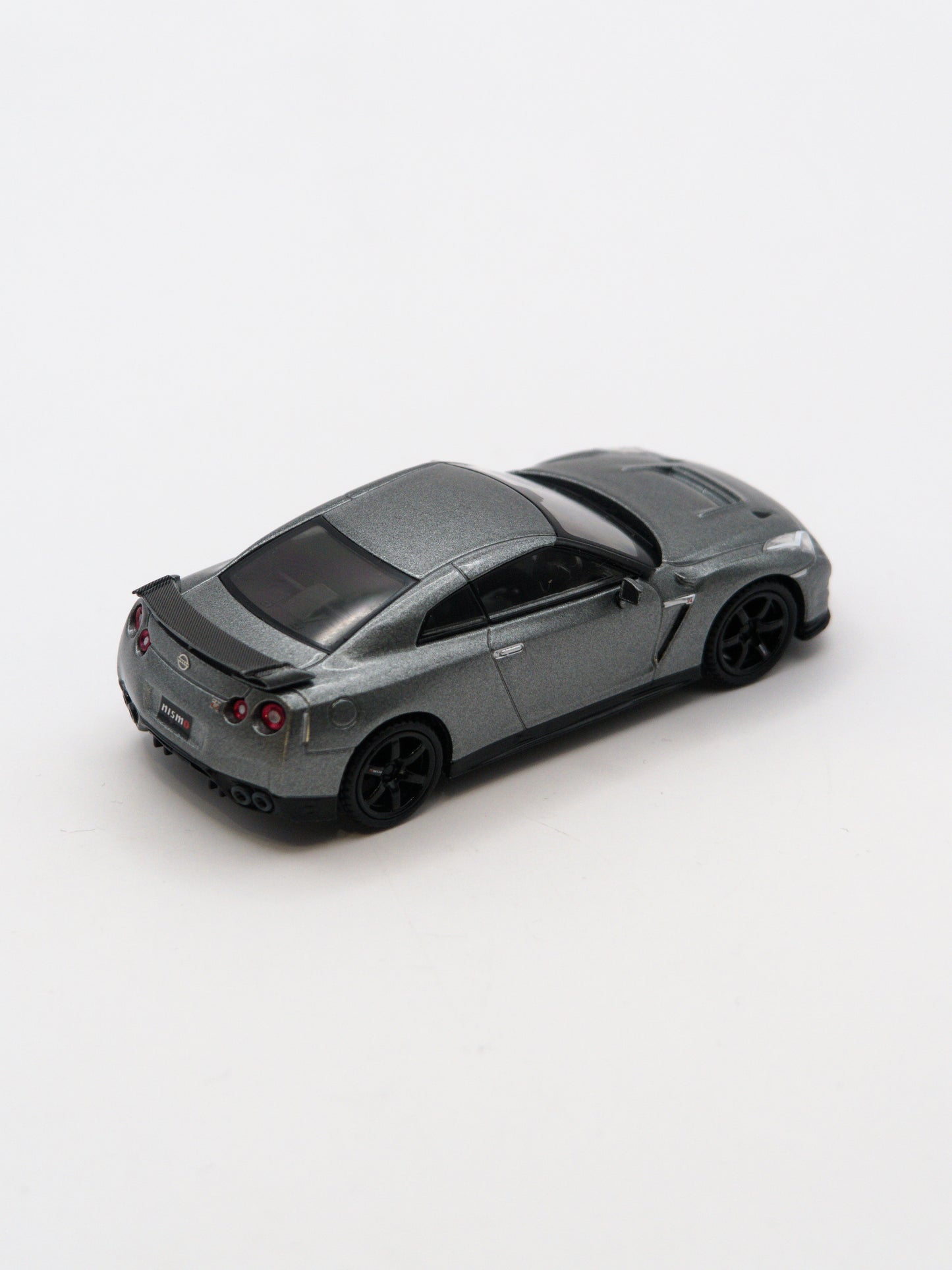 Mini GT #1089 Nissan GT-R R35 CRS Version Szary
