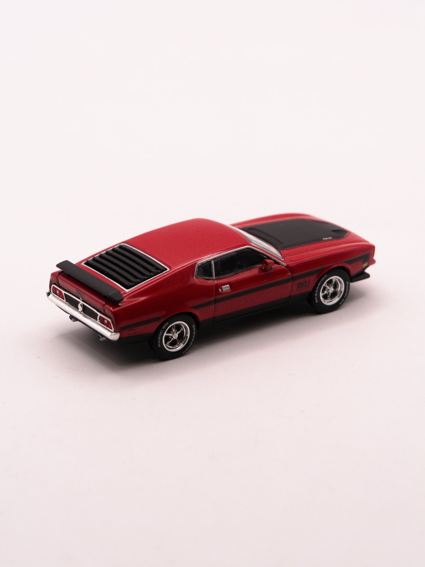 Mini GT #1122 Ford Mustang Mach 1 1971 Czerwony