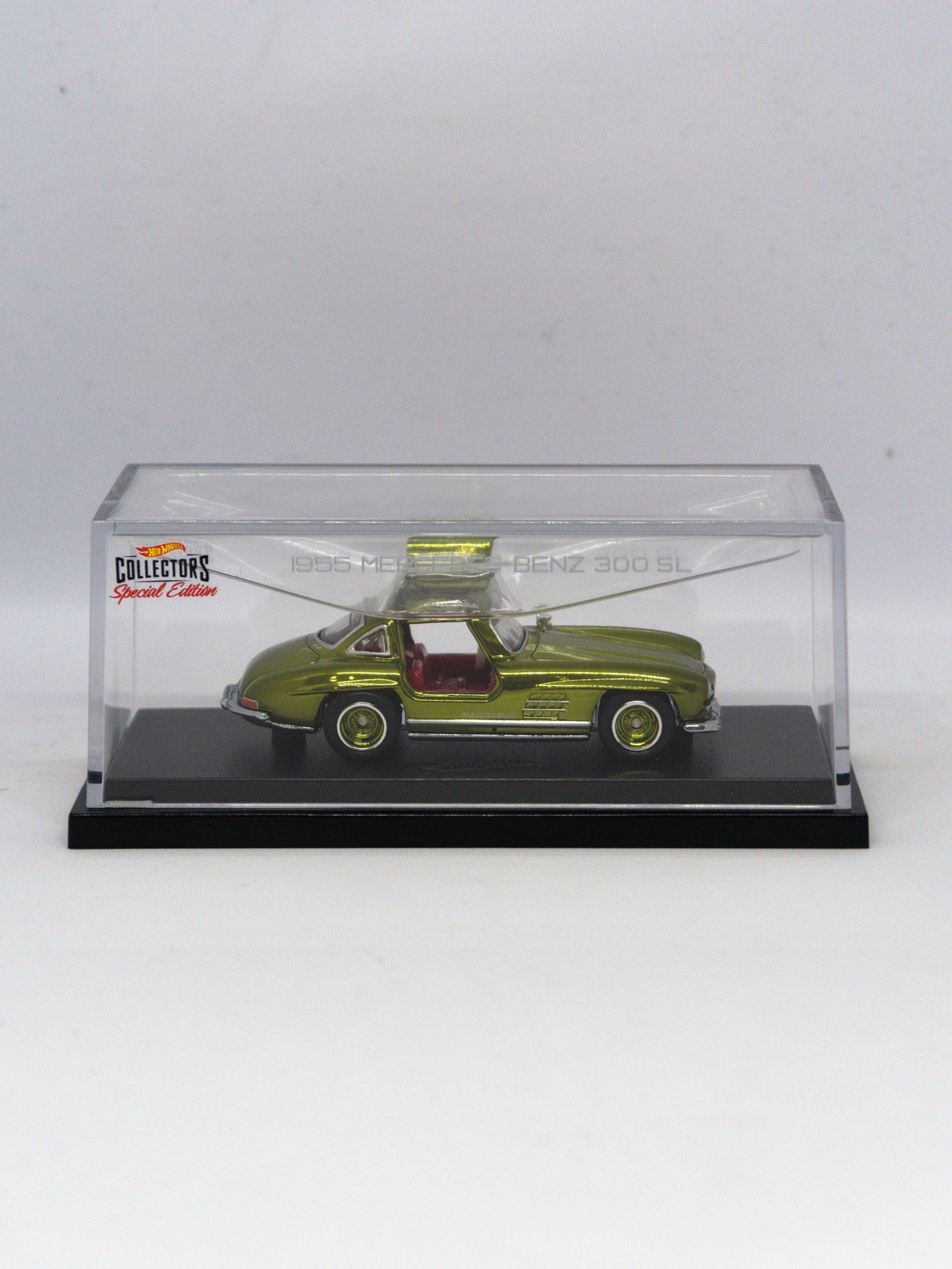 Red Line Club RLC Mercedes 300SL Oliwkowy z czerwonym środkiem #6669/12500