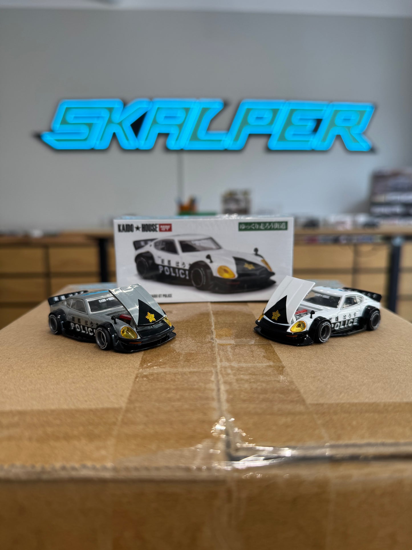 Kaido House #208 Nissan Fairlady Z Police Czarno-Biały - SEALED BOX! CHASE!