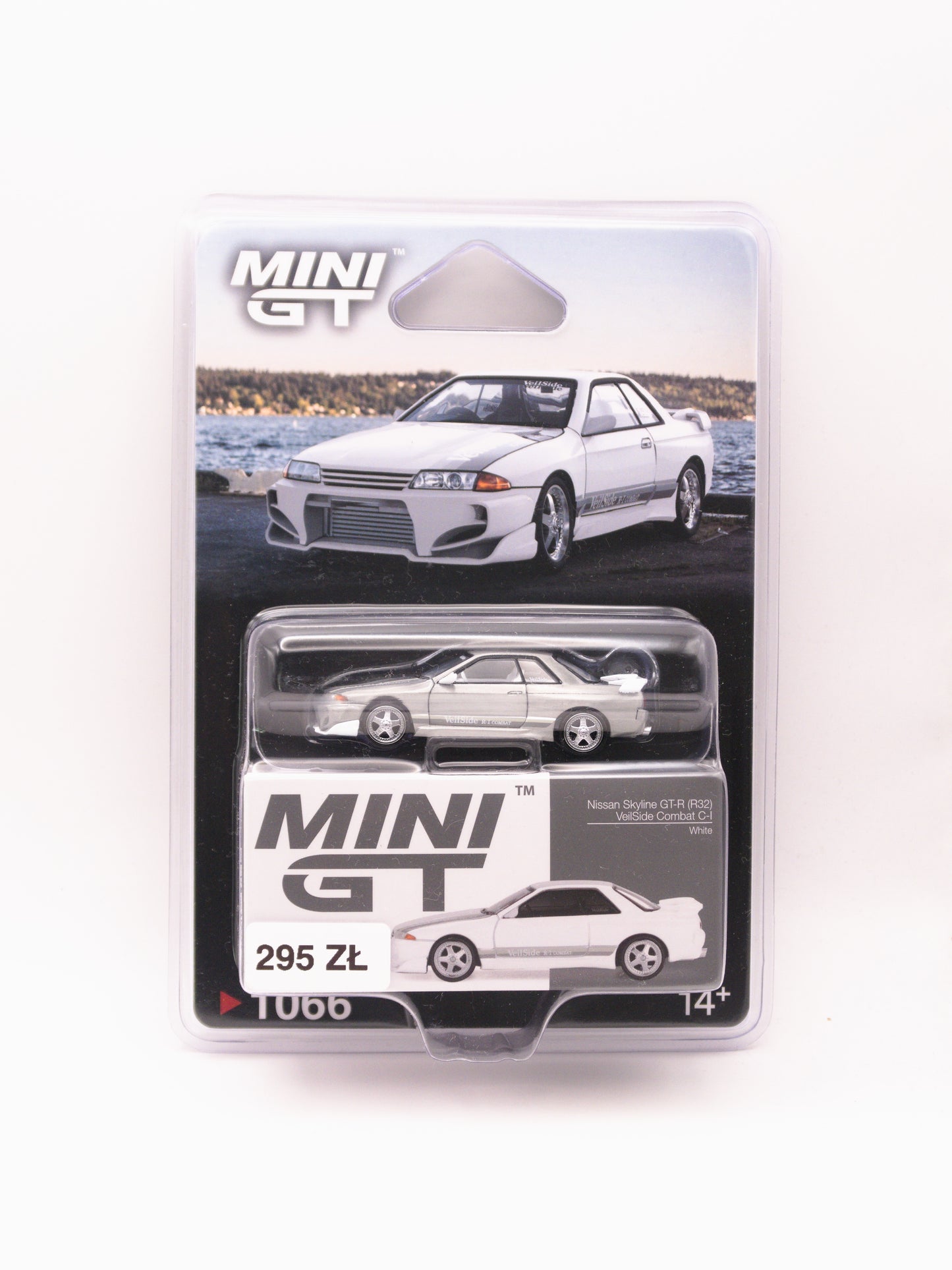 CHASE Mini GT #1066 Nissan Skyline R32 Veilside Combat Biały