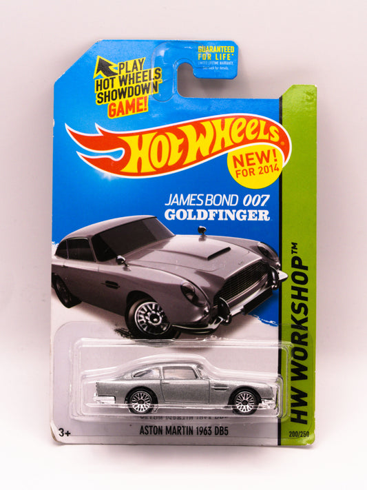 Aston Martin 1963 DB5 Srebrny