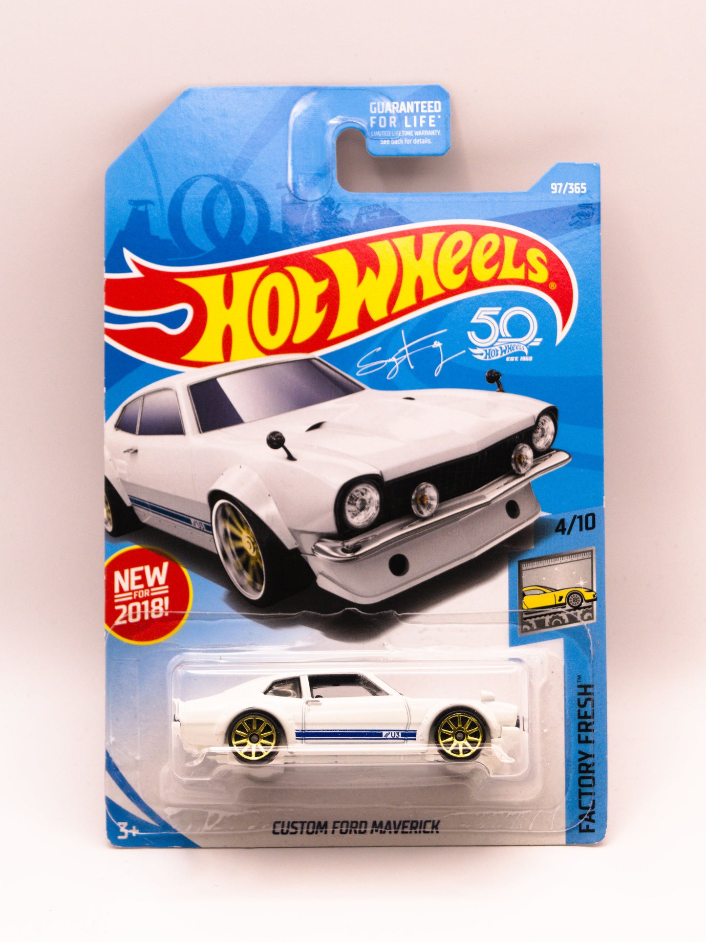 Custom Ford Maverick Biały