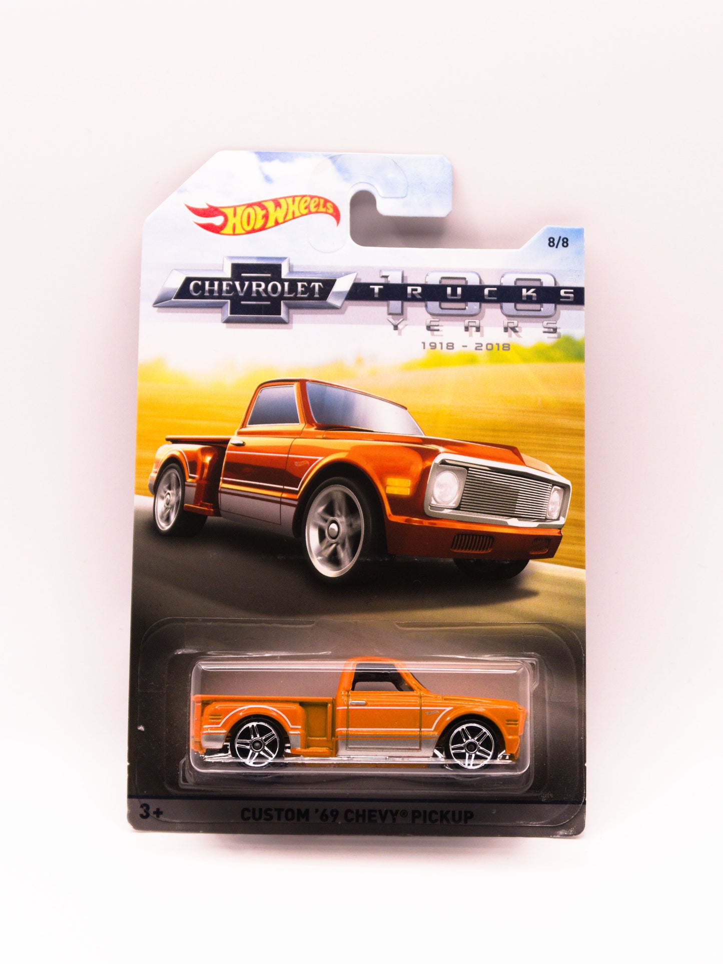 Custom '69 Chevy Pickup Pomarańczowy 100 Trucks Years