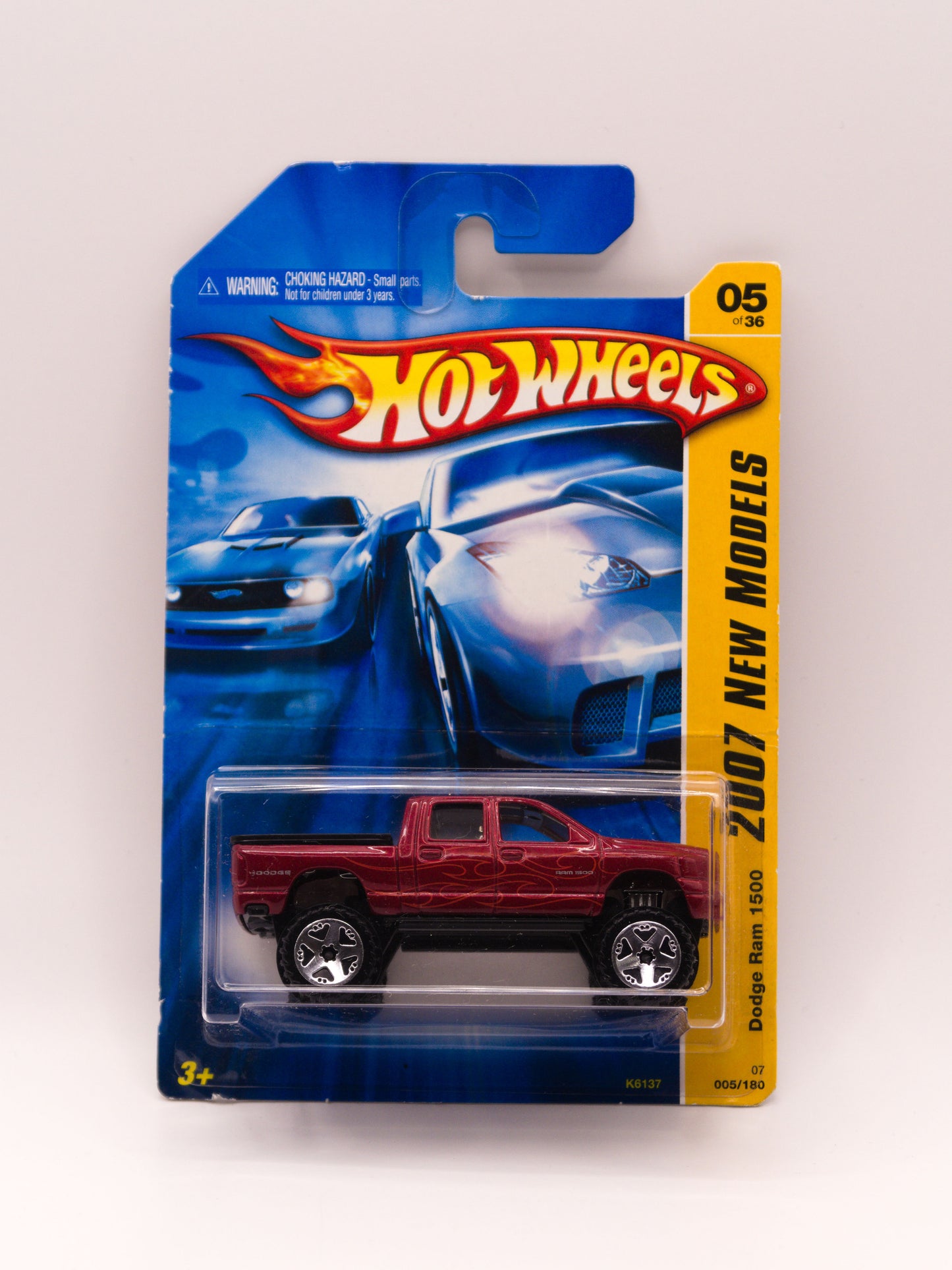 Dodge Ram 1500 Czerwony *Uszkodzona Karta