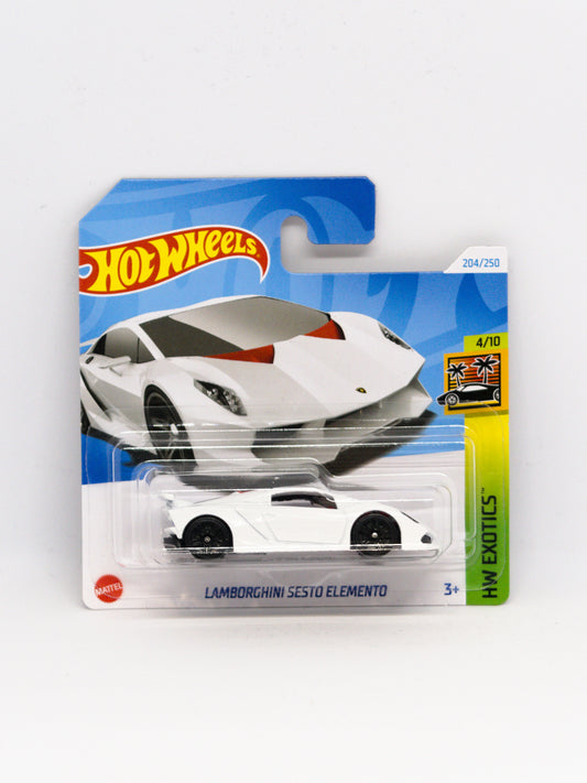 Lamborghini Sesto Elemento Biały