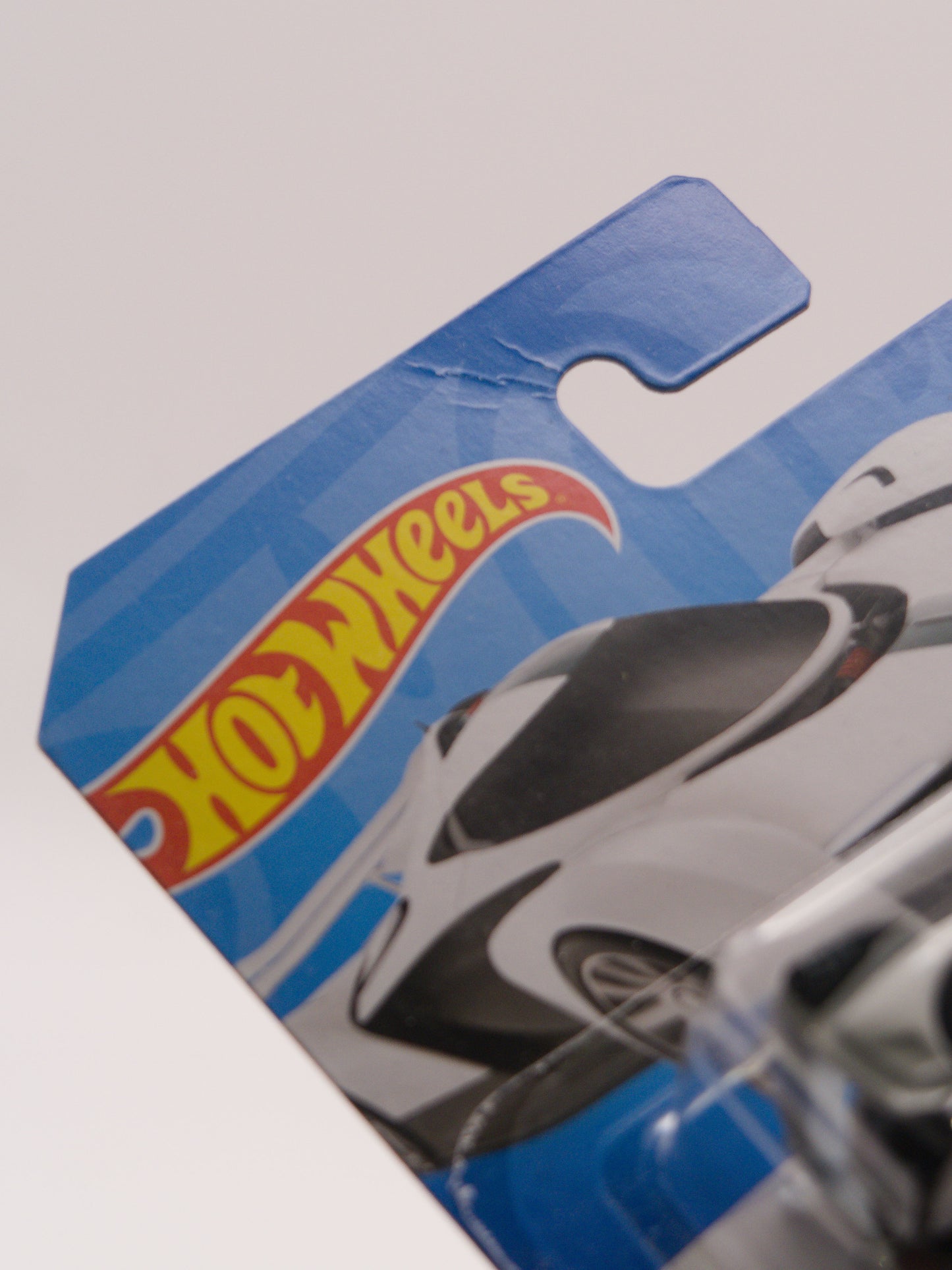 McLaren Solus GT Biały *Żyłka