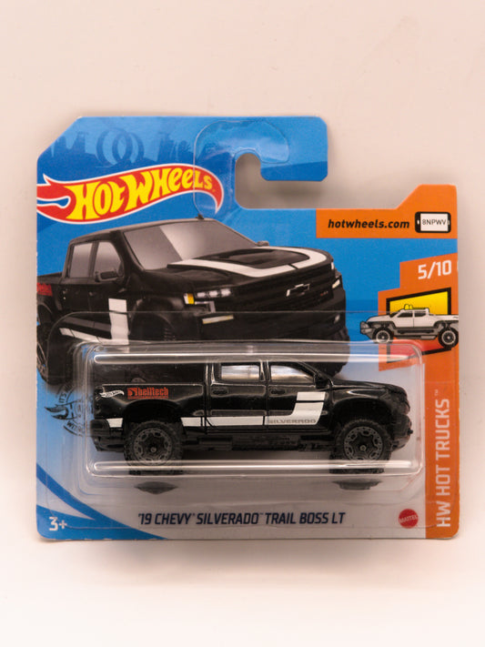 '19 Chevrolet Silverado Trail Boss LT Czarny