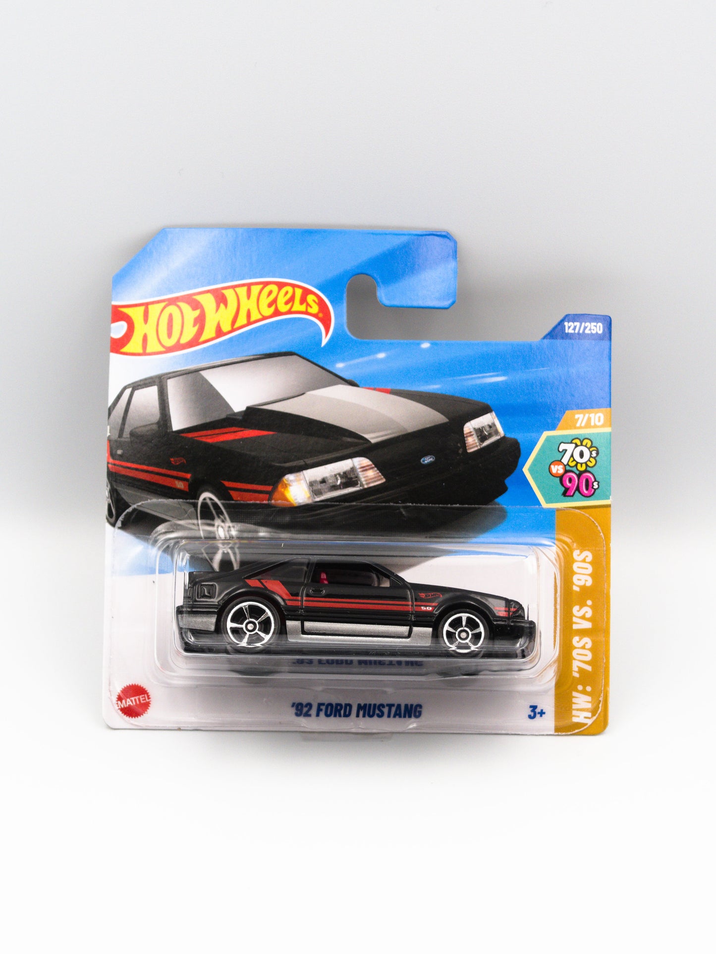 '92 Ford Mustang Czarny