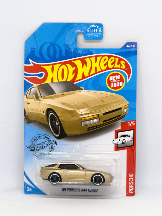'89 Porsche 944 Turbo Złoty