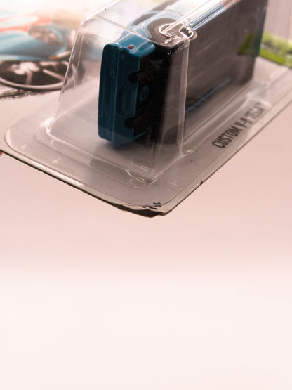 Custom V-8 Vega Niebieski *Róg Karty