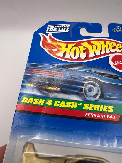 Ferrari F40 Dash 4 Cash - Złoty *Karta