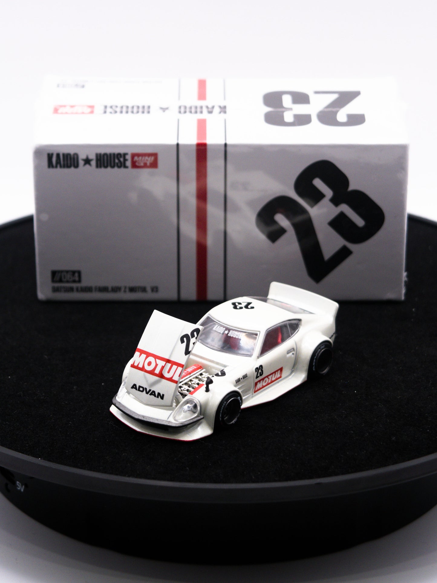 Kaido House Datsun Kaido Fairlady Z Motul V3 #064 *OTWARTY