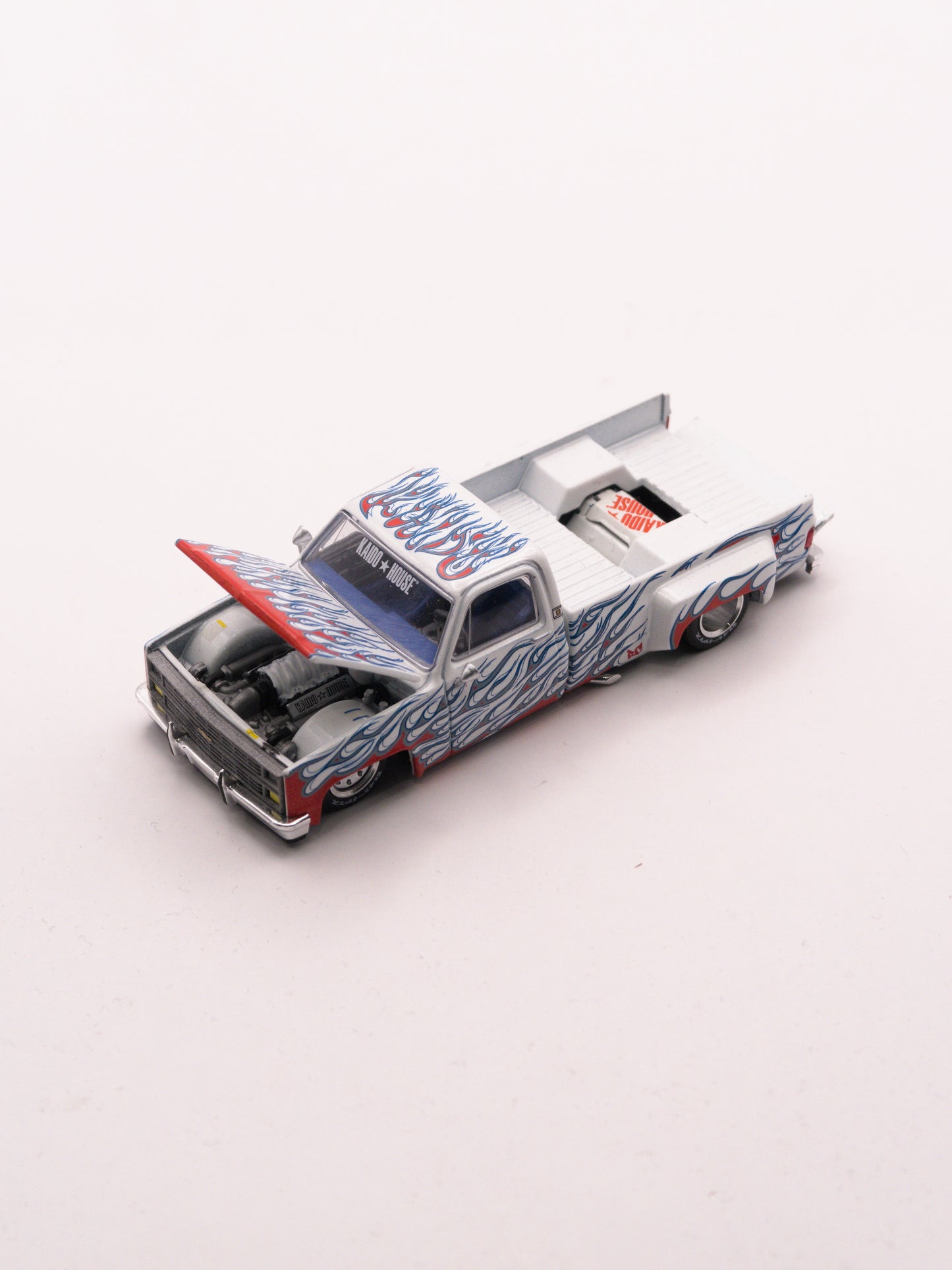 Kaido House Chevrolet Silverado Dually On Fire V2 #157