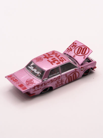 Kaido House #161 Datsun 510 Pro Street BUTA V1 Różowy