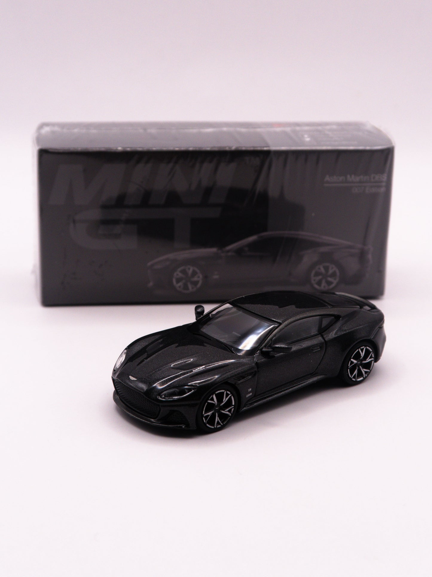 Mini GT #1008 Aston Martin DBS 007 Edition Czarny *PUDEŁKO/OTWARTY