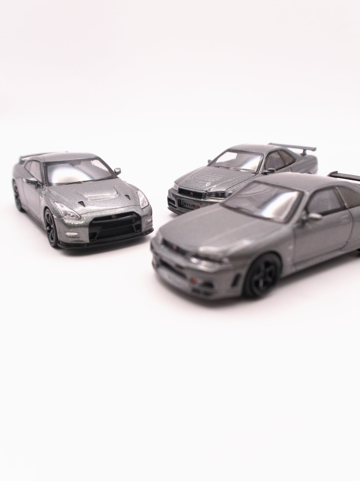 Zestaw 3x Mini GT Nissan Skyline Nismo CRS Szary #1089, #1128, #1160