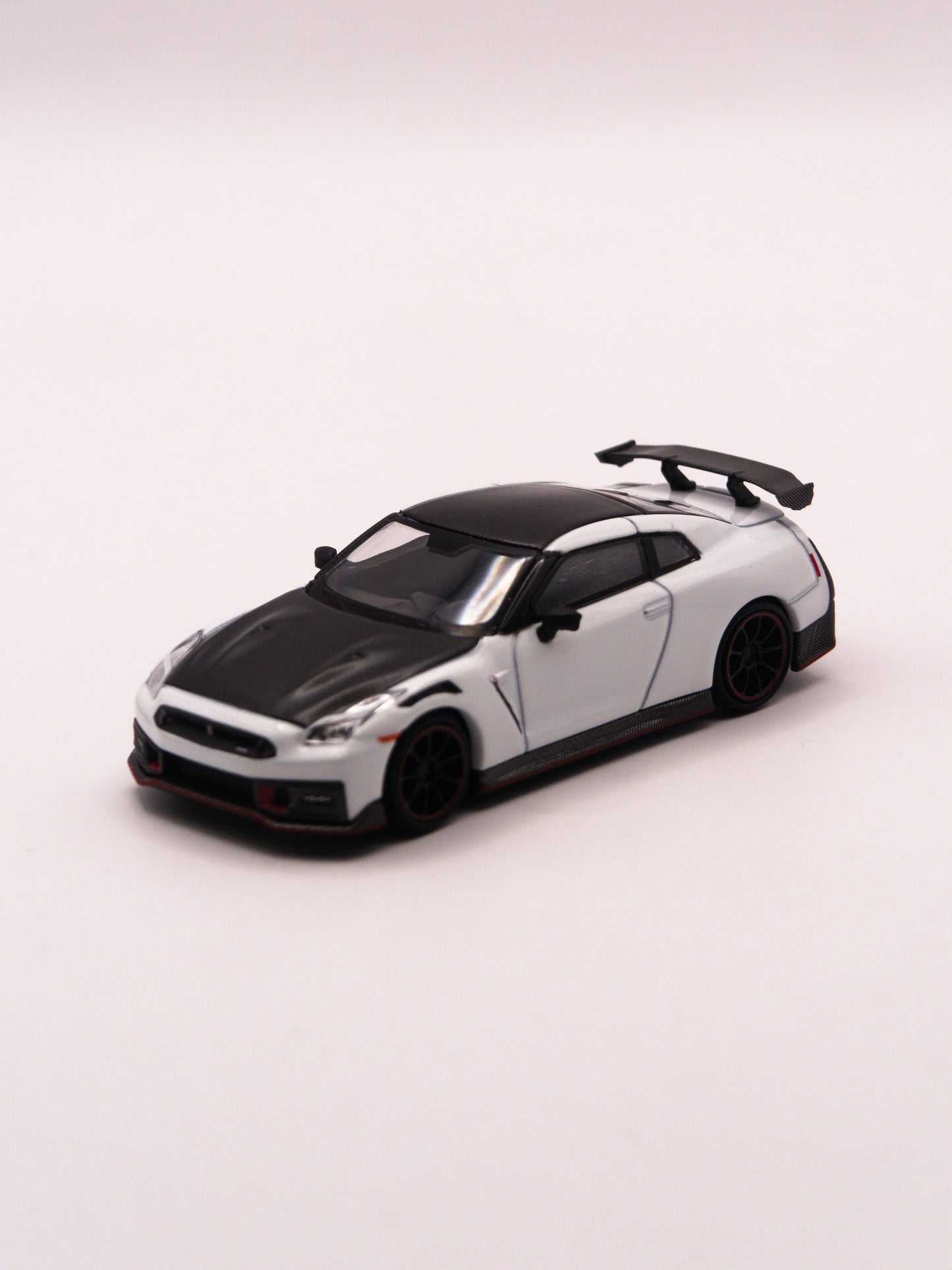 Mini GT #1045 Nissan GT-R Nismo R35 2024 Biały *Blister