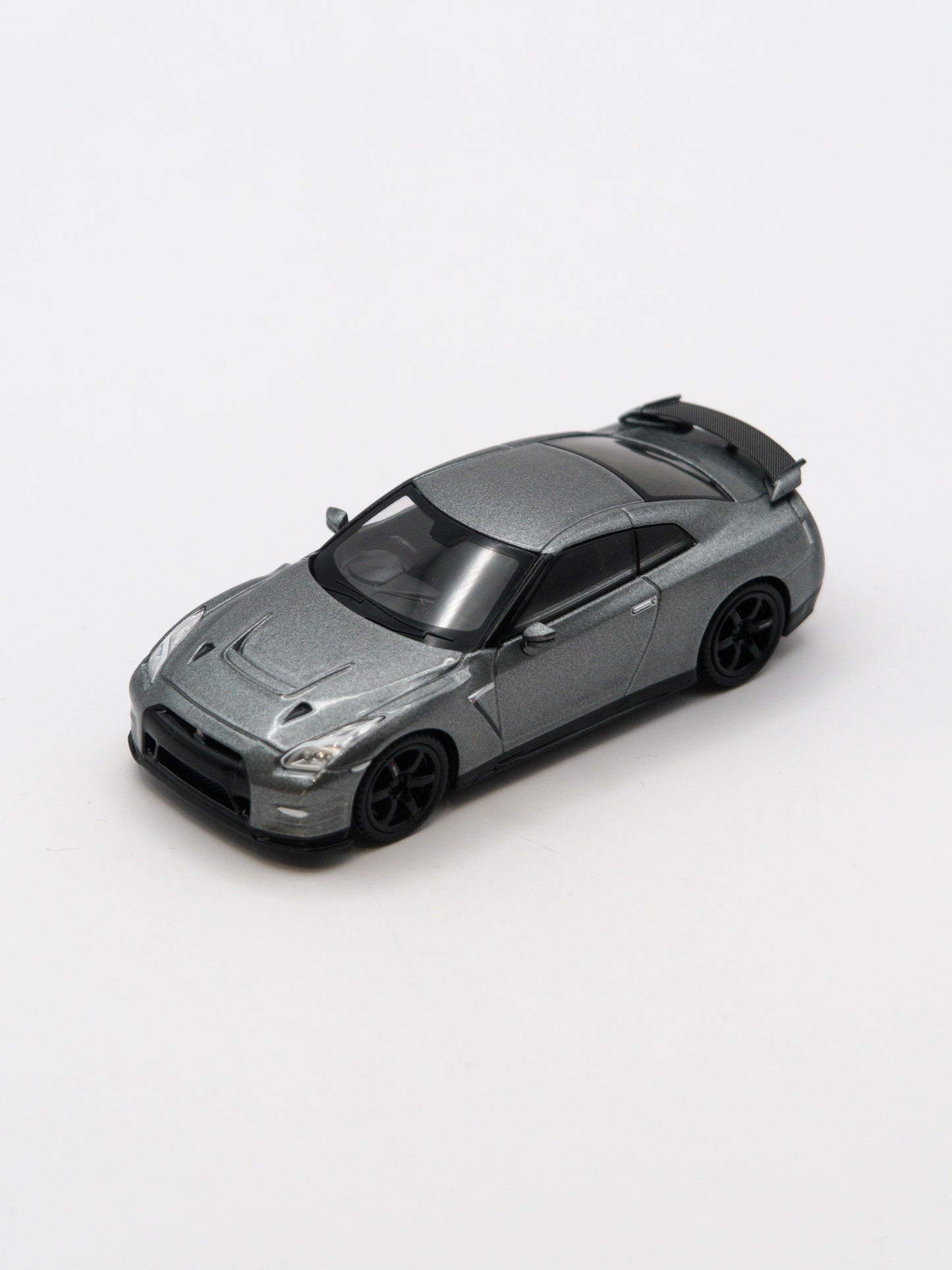Mini GT #1089 Nissan GT-R R35 CRS Version Szary