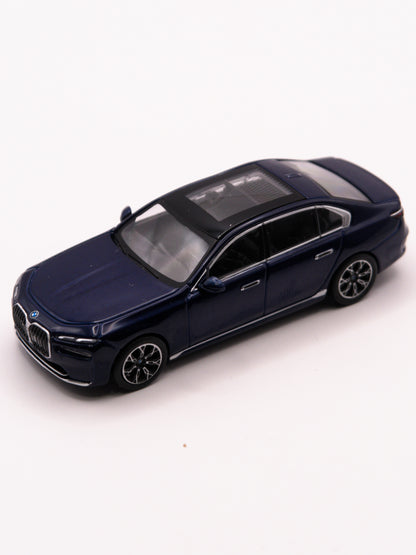 Mini GT #1111 BMW i7 xDrive60 Niebieski *Blister