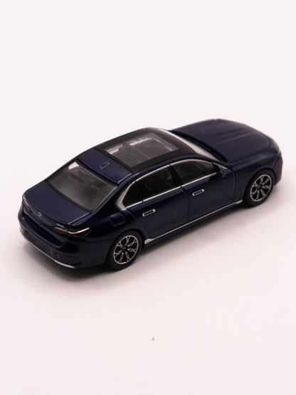 Mini GT #1111 BMW i7 xDrive60 Niebieski *Blister