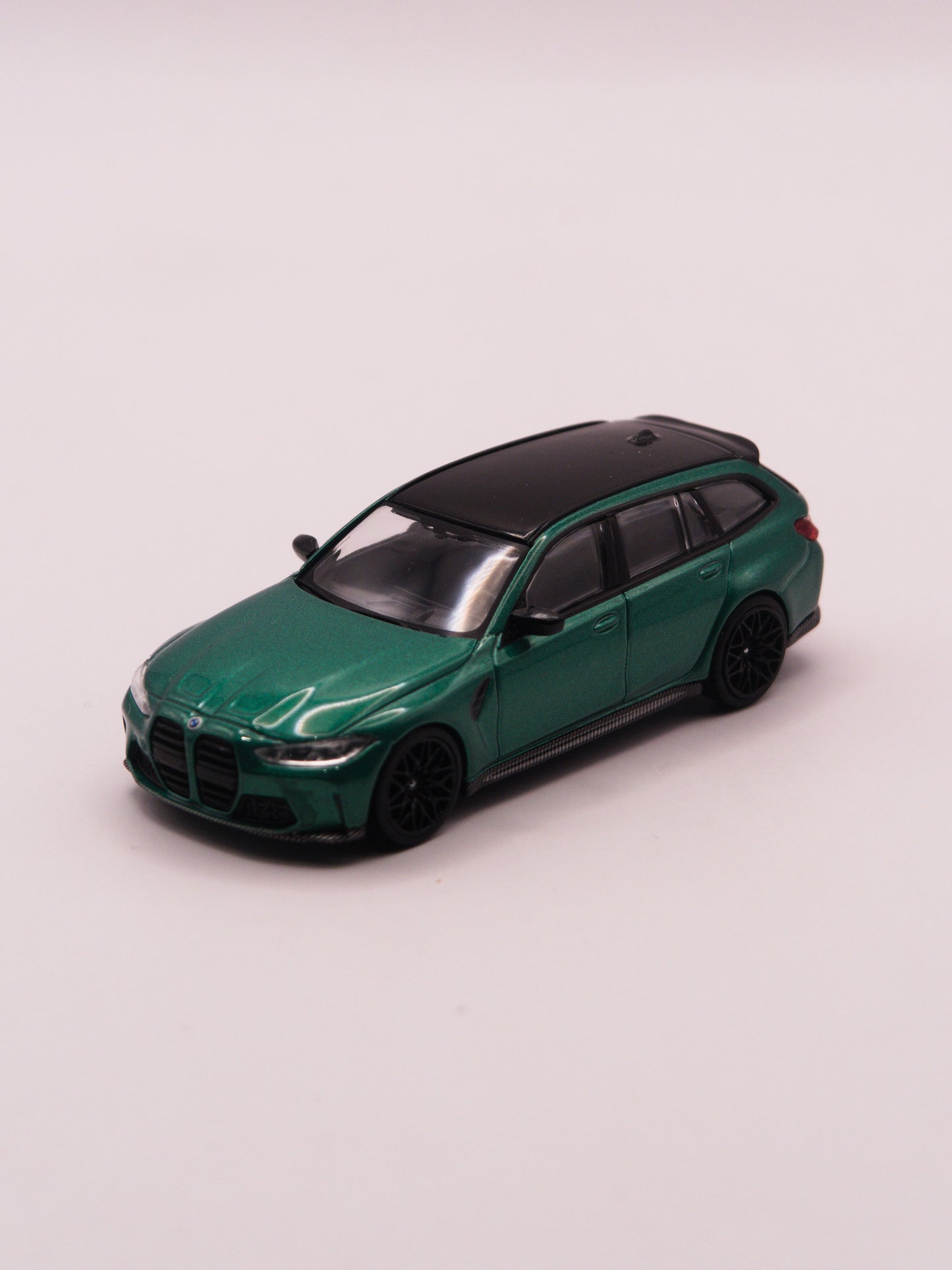 Mini GT #764 BMW M3 Touring Competition Zielony