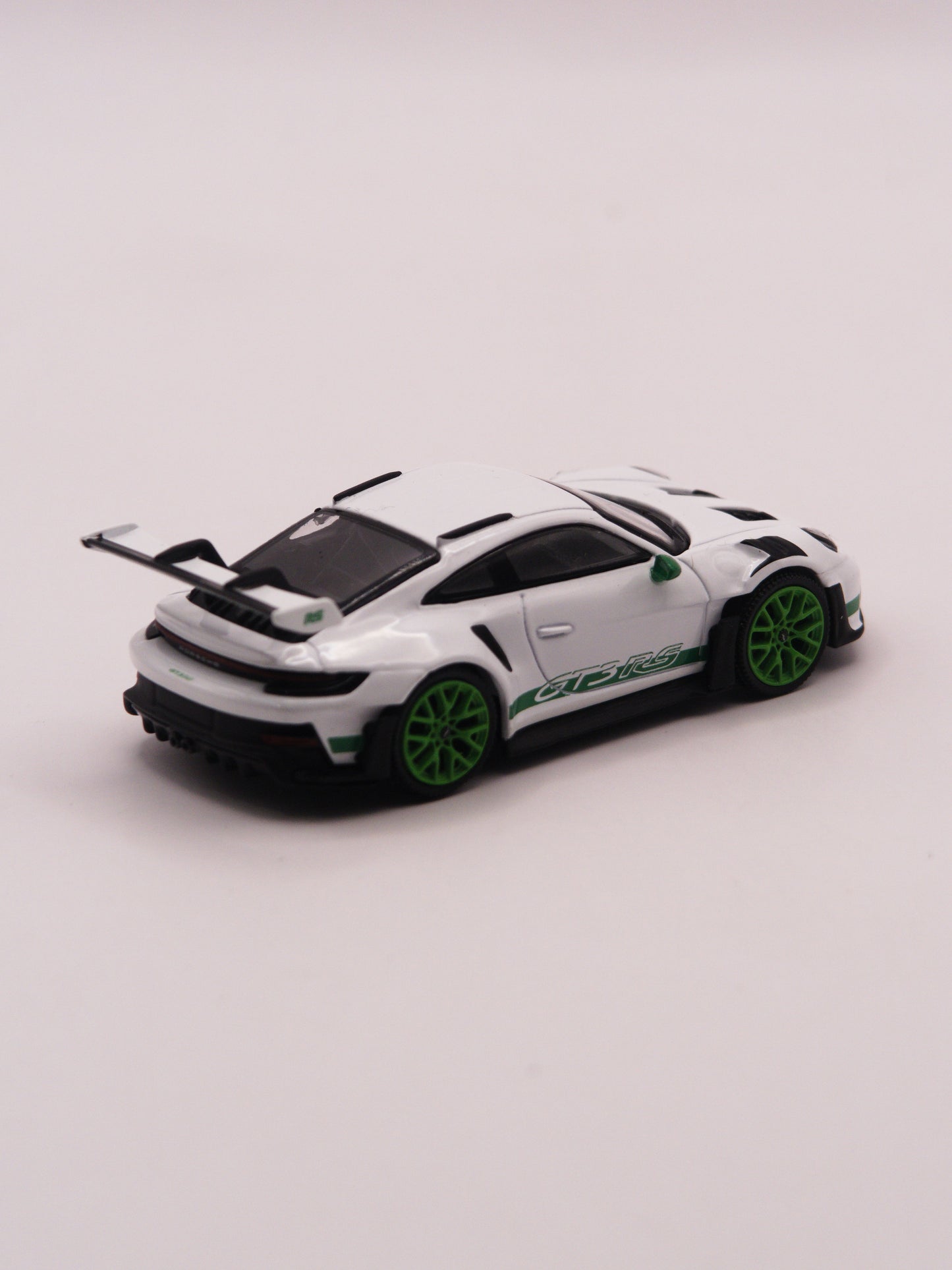 Mini GT #827 Porsche 911 GT3 RS Biały
