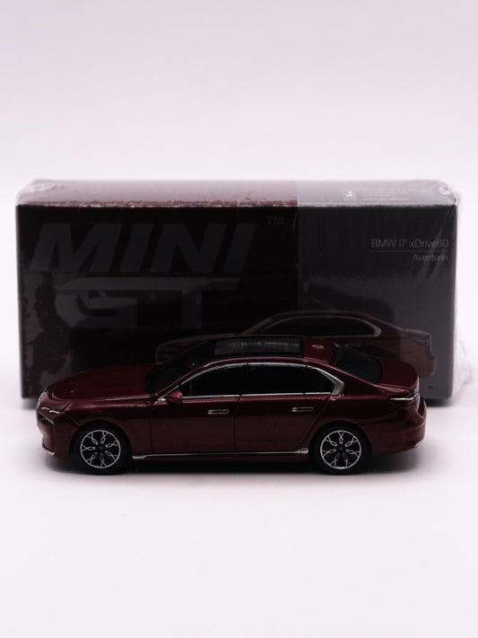 Mini GT #952 BMW i7 xDrive60 Czerwony
