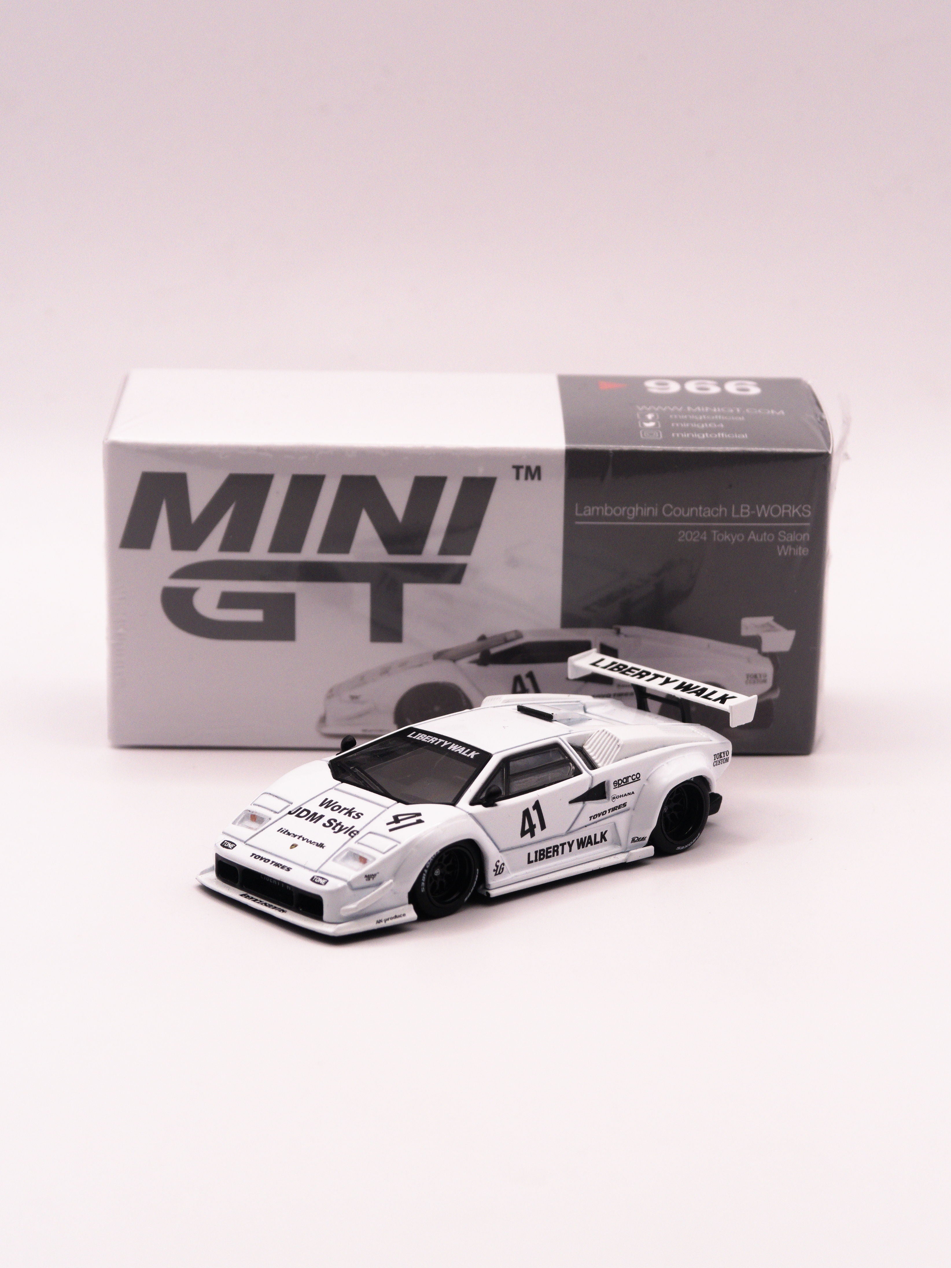 ミニカー Mini GT Lamborghini countach lbwk Mini GT #966 Lamborghini Countach LB-WORKS Biały – Skalper