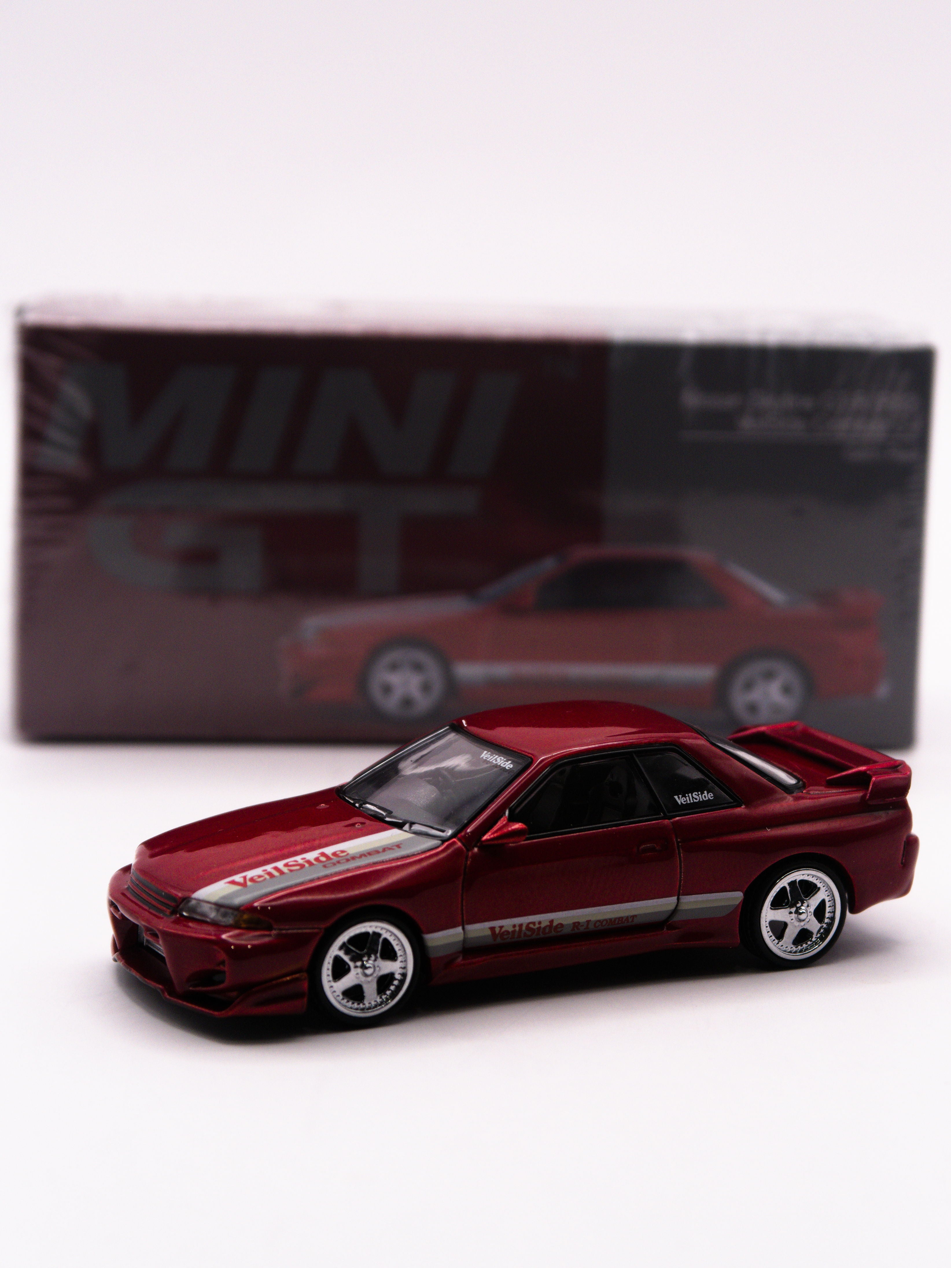 Mini GT #987 Nissan Skyline GT-R R32 VeilSide Combat