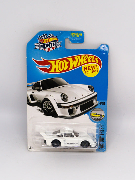 Porsche 934.5 Biały